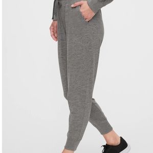 NWT GapFit Brushed Tech Jersey Joggers